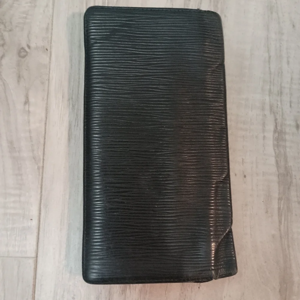 Louis Vuitton Brazza Wallet Epi Leather